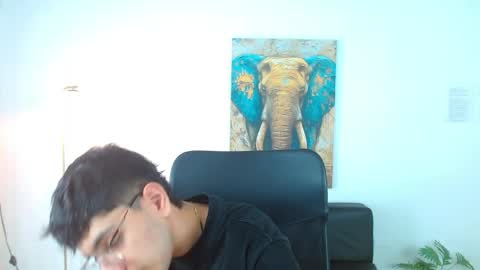 Max online show from 03/31/26, 02:06