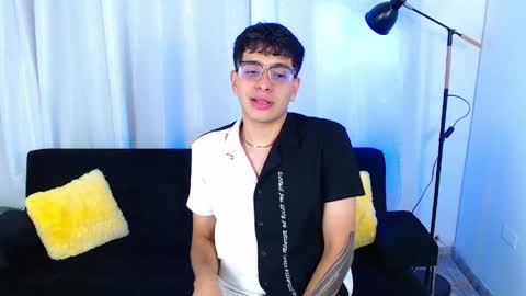 Max online show from 04/18/26, 08:42