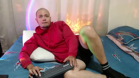 Snapshot of maax_taylor01 chatting on 02/06/26, 12:30 online show from 02/06/26, 12:30