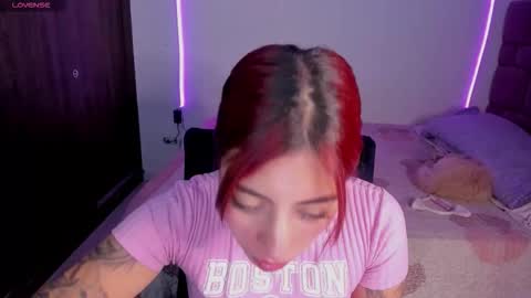 Snapshot of maazikeenx chatting on 02/20/26, 06:37 Sara online show from 02/20/26, 06:37