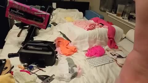 Snapshot of mac1119 chatting on 11/19/25, 08:03 mac1119 online show from 11/19/25, 08:03