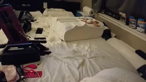 Snapshot of mac1119 chatting on 11/23/25, 02:00 mac1119 online show from 11/23/25, 02:00