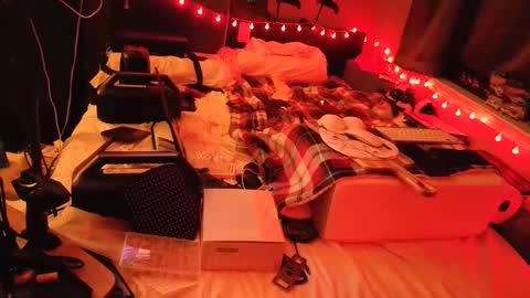 mac1119 online show from 04/24/26, 06:38