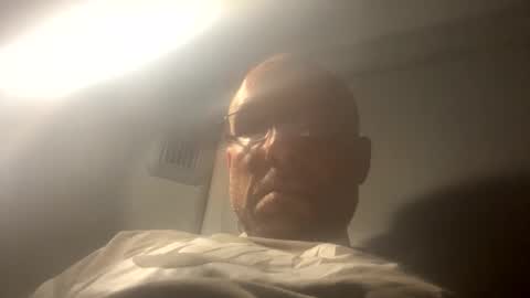 Snapshot of mac402992 chatting on 01/15/26, 12:21 mac402992 online show from 01/15/26, 12:21