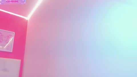 Snapshot of macarena_05_ chatting on 11/14/25, 01:37 macarena_05_ online show from 11/14/25, 01:37