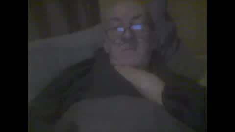 Snapshot of macbewdekan25 chatting on 02/10/25, 06:13 macbewdekan25 online show from 02/10/25, 06:13