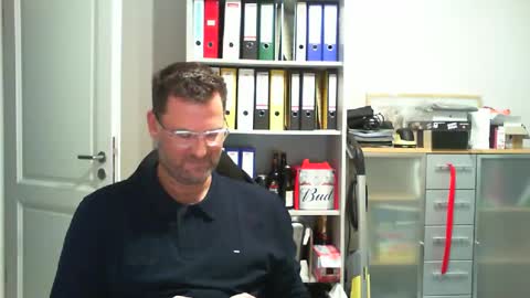 Snapshot of macfly67 chatting on 12/03/24, 08:17 macfly67 online show from 12/03/24, 08:17