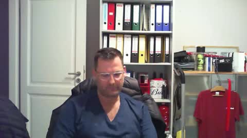 Snapshot of macfly67 chatting on 02/04/25, 10:13 macfly67 online show from 02/04/25, 10:13