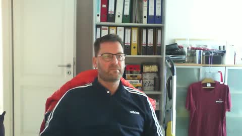 Snapshot of macfly67 chatting on 03/02/25, 02:00 macfly67 online show from 03/02/25, 02:00