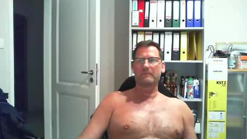macfly67 online show from 05/03/26, 08:15