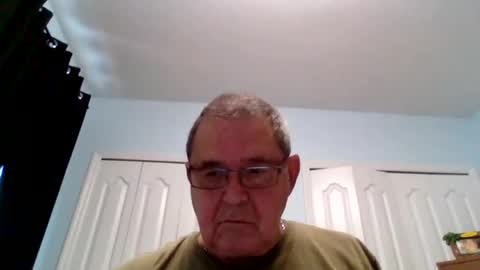 Snapshot of machet1 chatting on 06/22/26, 04:15 machet1 online show from 06/22/26, 04:15
