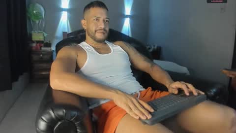 Snapshot of machohandsome chatting on 01/11/25, 09:47 Javier papichulo master how do you want online show from 01/11/25, 09:47