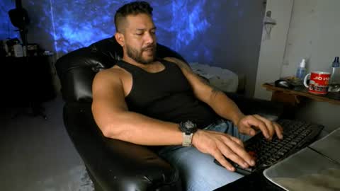 Snapshot of machohandsome chatting on 06/14/26, 08:38 Javier papichulo master how do you want online show from 06/14/26, 08:38