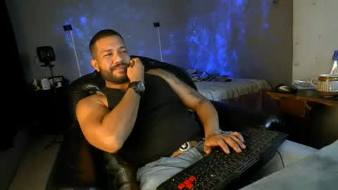 Snapshot of machohandsome chatting on 06/30/26, 08:59 Javier papichulo master how do you want online show from 06/30/26, 08:59