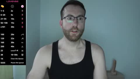 Snapshot of machohiberiko chatting on 01/01/25, 04:07 Jota online show from 01/01/25, 04:07