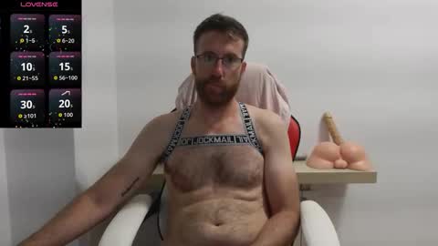 Snapshot of machohiberiko chatting on 09/28/25, 05:51 Jota online show from 09/28/25, 05:51