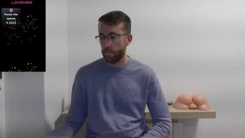 Snapshot of machohiberiko chatting on 11/14/25, 04:06 Jota online show from 11/14/25, 04:06