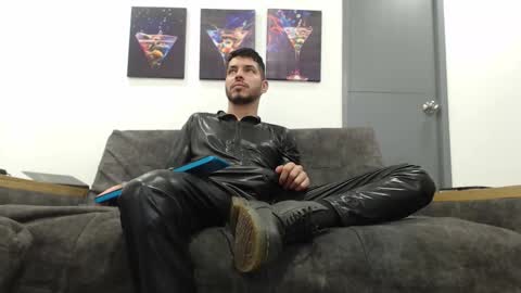 instagram mackdanielsx online show from 02/16/26, 09:00