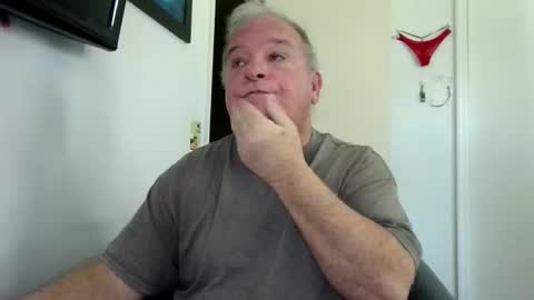 mackdocc001 online show from 10/16/25, 03:13