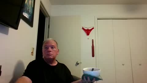 mackdocc001 online show from 04/15/26, 06:48