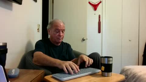 Snapshot of mackdocc001 chatting on 06/24/26, 04:50 mackdocc001 online show from 06/24/26, 04:50