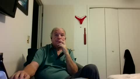 Snapshot of mackdocc001 chatting on 06/25/26, 06:01 mackdocc001 online show from 06/25/26, 06:01