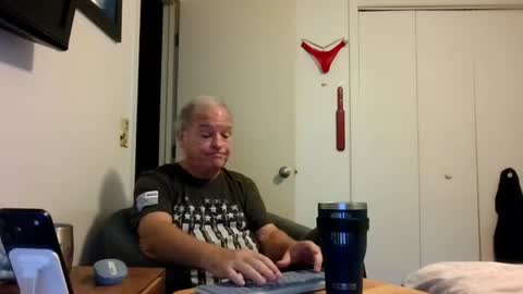 Snapshot of mackdocc001 chatting on 06/26/26, 05:39 mackdocc001 online show from 06/26/26, 05:39