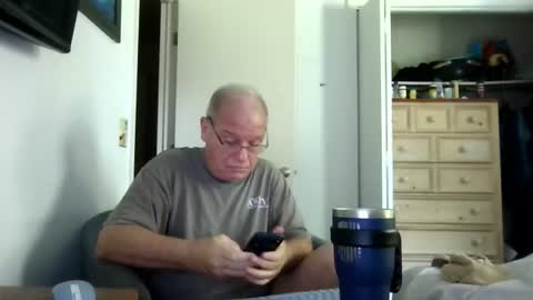 Snapshot of mackdocc001 chatting on 07/10/26, 05:15 mackdocc001 online show from 07/10/26, 05:15