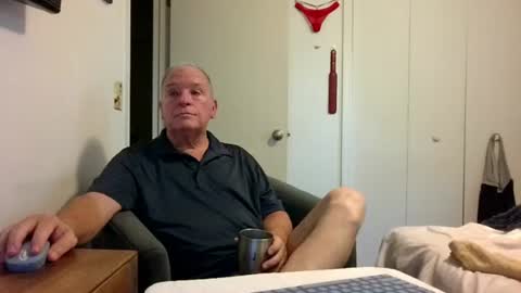 Snapshot of mackdocc001 chatting on 07/13/26, 12:52 mackdocc001 online show from 07/13/26, 12:52