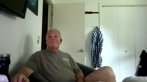 Snapshot of mackdocc001 chatting on 07/23/26, 03:21 mackdocc001 online show from 07/23/26, 03:21
