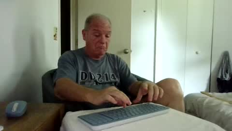Snapshot of mackdocc001 chatting on 07/27/26, 02:57 mackdocc001 online show from 07/27/26, 02:57