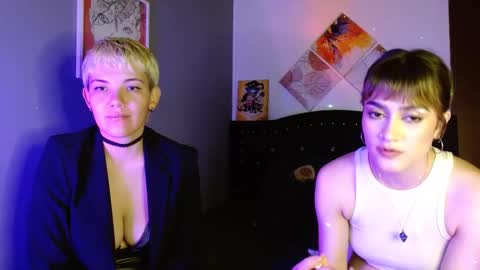 Snapshot of mackenziemoon chatting on 09/13/25, 05:40 Noah Askew online show from 09/13/25, 05:40