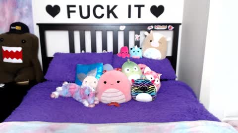 Mackenzie Wolfe online show from 09/23/25, 06:16