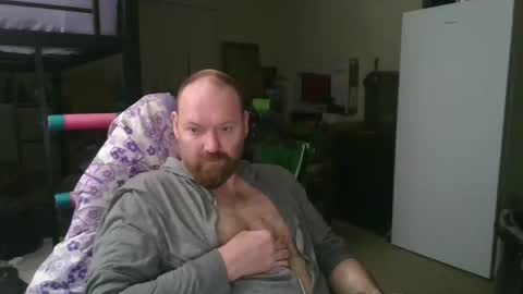 Snapshot of mackhere4u chatting on 04/30/26, 02:40 mackhere4u online show from 04/30/26, 02:40