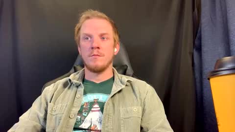 Snapshot of macsheridan chatting on 09/23/25, 01:25 Mac online show from 09/23/25, 01:25
