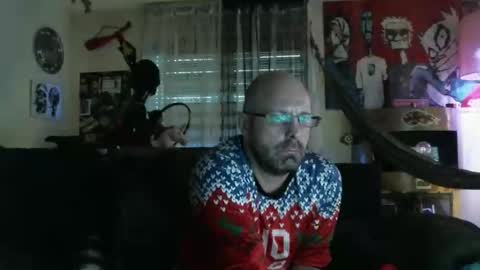 Snapshot of mad_dem0n chatting on 12/15/24, 09:24 Manuel online show from 12/15/24, 09:24