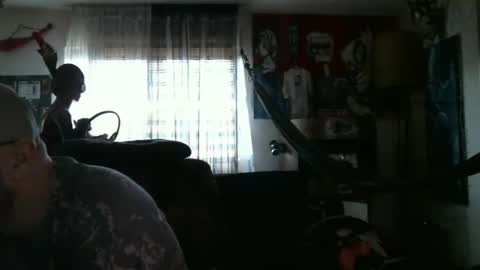 Snapshot of mad_dem0n chatting on 12/17/24, 09:28 Manuel online show from 12/17/24, 09:28