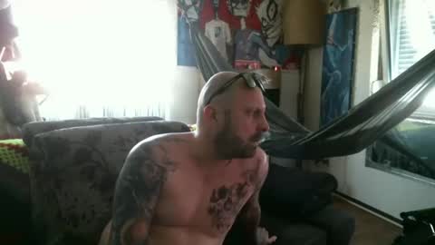 Snapshot of mad_dem0n chatting on 02/08/25, 02:05 Manuel online show from 02/08/25, 02:05