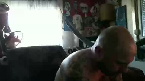 Snapshot of mad_dem0n chatting on 03/02/25, 09:31 Manuel online show from 03/02/25, 09:31