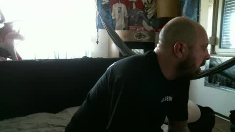 Snapshot of mad_dem0n chatting on 03/04/25, 08:57 Manuel online show from 03/04/25, 08:57