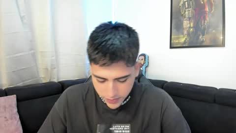 max online show from 02/05/25, 12:27