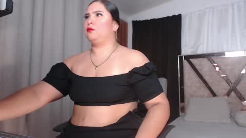 Agathaa white online show from 04/22/26, 10:17