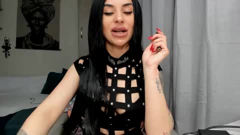 Snapshot of madam_jesse chatting on 02/16/25, 08:00 Madam jesse online show from 02/16/25, 08:00