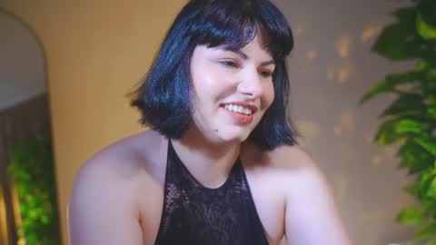 Snapshot of madame_noire chatting on 07/13/26, 04:32 Madame Noire online show from 07/13/26, 04:32