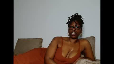 YourMadamIndigo online show from 02/08/26, 07:28