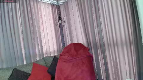 Snapshot of madamme_rachell chatting on 06/12/26, 03:55 Rachell online show from 06/12/26, 03:55