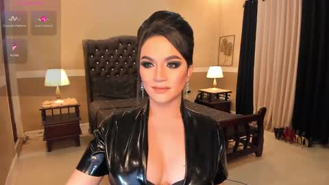 Snapshot of madammistressdominatrixxx chatting on 02/22/25, 06:39 Alison Kloss online show from 02/22/25, 06:39