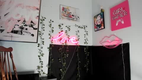 Maddi Avalon online show from 12/22/24, 05:56