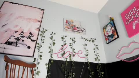 Maddi Avalon online show from 02/06/25, 12:22