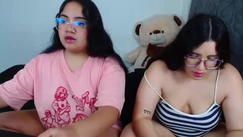 Snapshot of maddie_and_chelsea_ chatting on 01/06/25, 02:58 Maddie and Chelsea online show from 01/06/25, 02:58